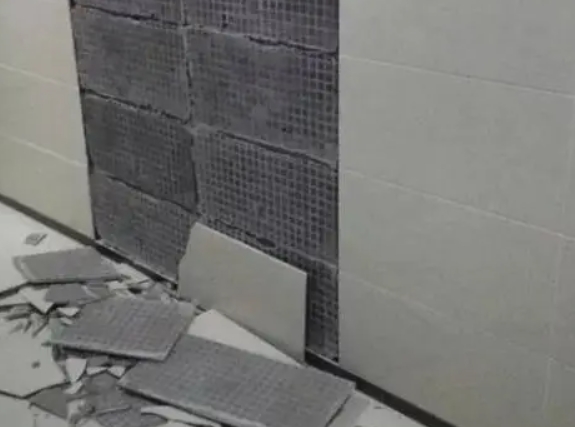 广水瓷砖空鼓维修公司分享下广水墙砖松动维修的知识
